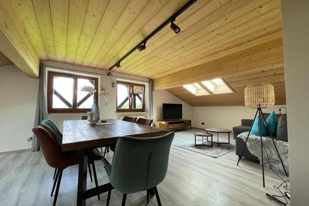 Gemuetliche Ferienwohnung Im Dg Am Tegernsee - Bergblick, Ruhe & Ganz Viel Platz Bad Wiessee Exterior photo